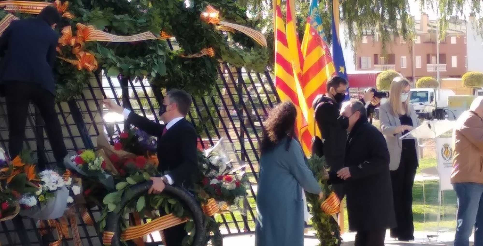 Socarrats participa en la tradicional ofrena a Jaume I