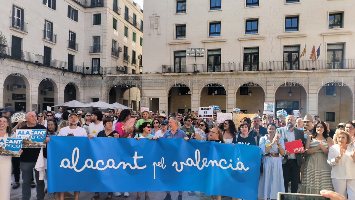 En defensa de la legitimitat i el dret històric