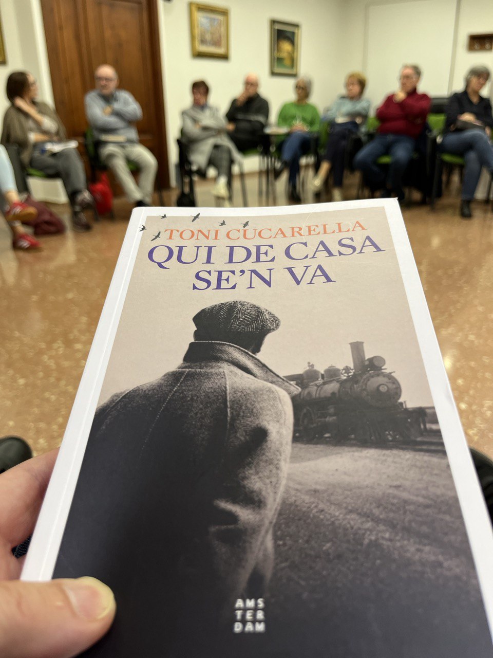 <em>Qui de casa se’n va</em> de Toni Cucarella